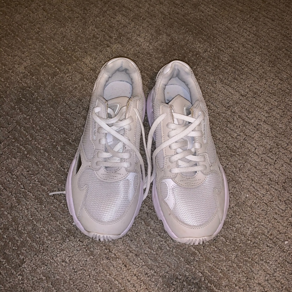 Adidas Falcon